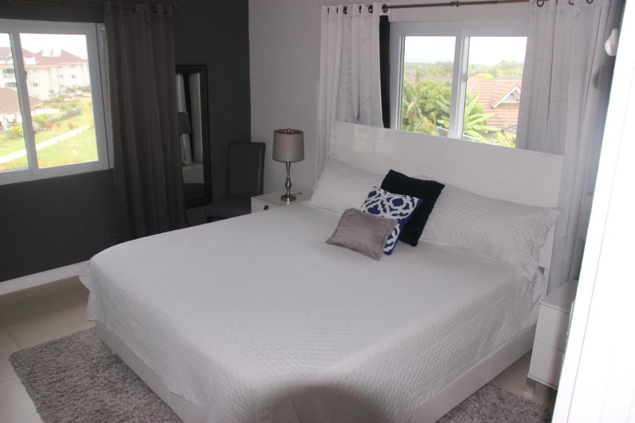 Cozy Getaway Aparthotel Priory Exteriör bild